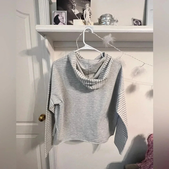 Sideline Apparel Womens Southern Miss Gray Striped Pullover Hoodie - Picture 5 of 6